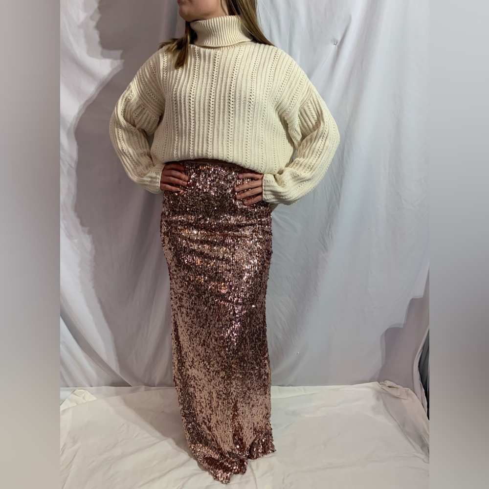 Pink sequence skirt small